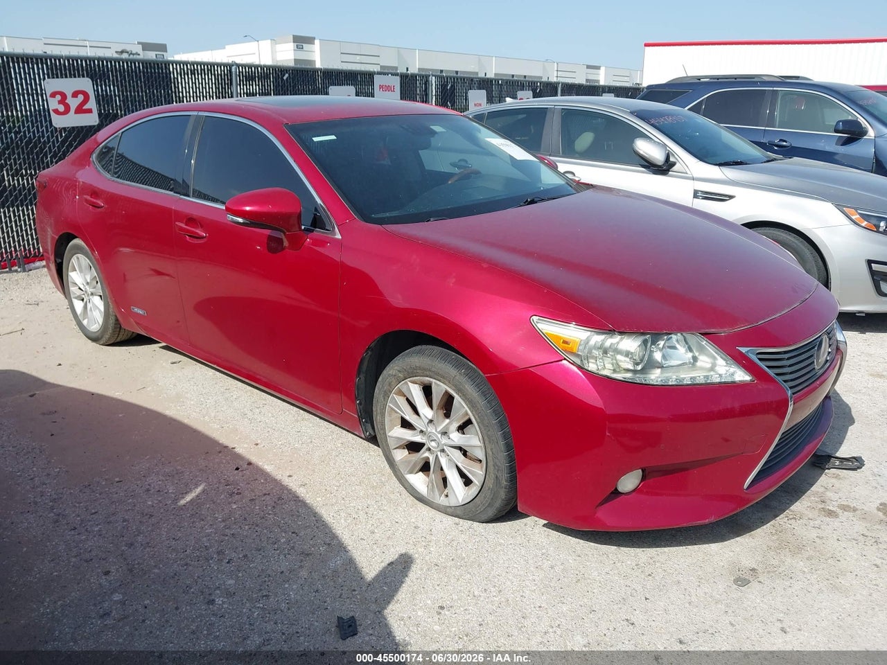 JTHBW1GG6D2****** · 2013 LEXUS ES 300H