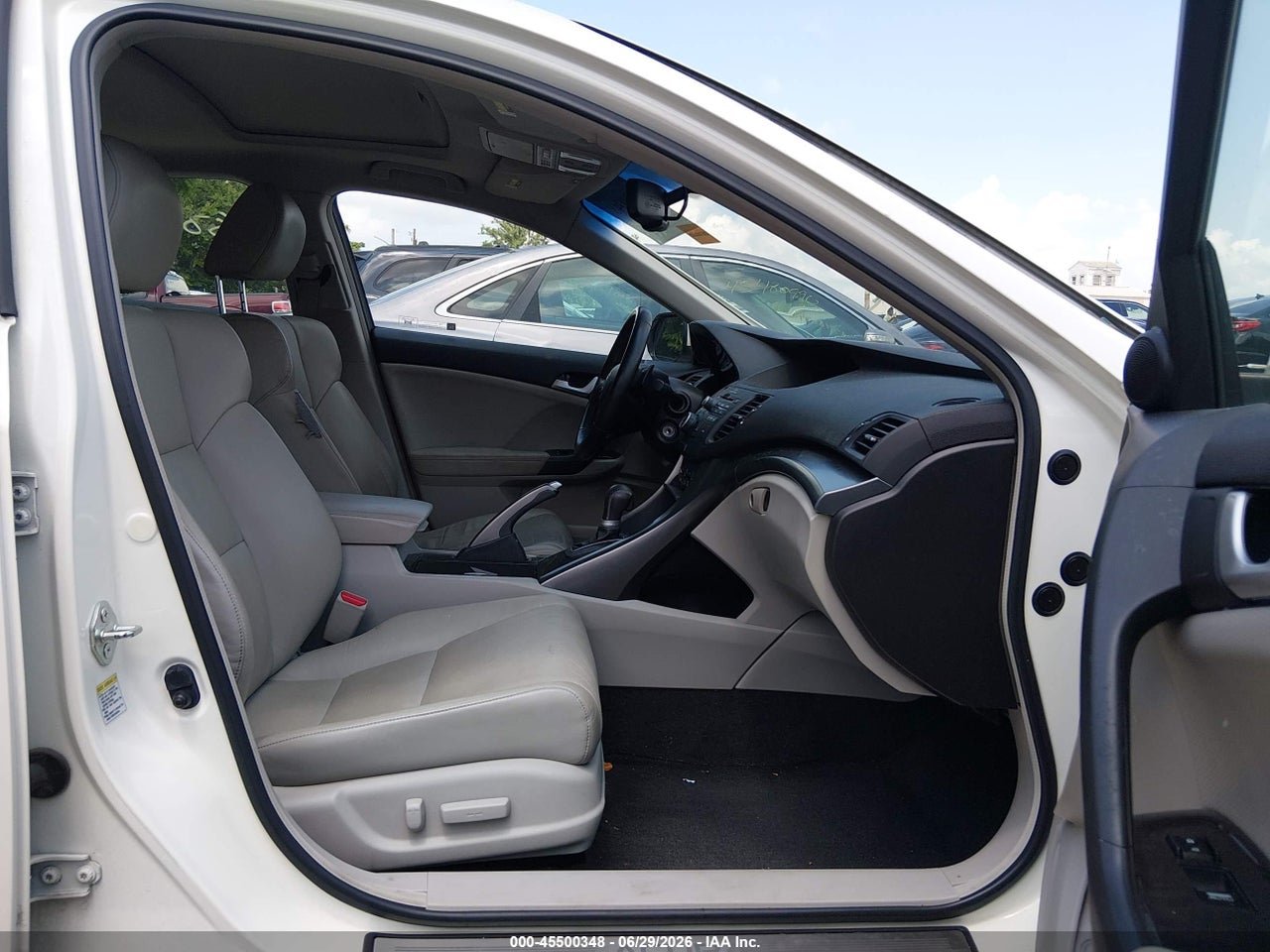 JH4CU2F65BC****** · 2011 ACURA TSX 2.4 · 5/11