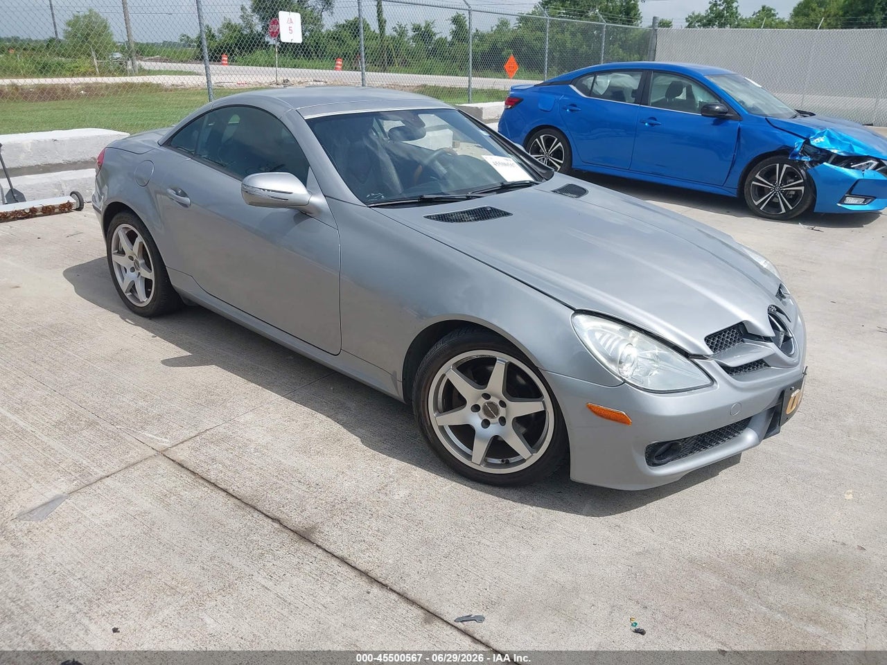 WDBWK5EA0AF****** · 2010 MERCEDES-BENZ SLK 300