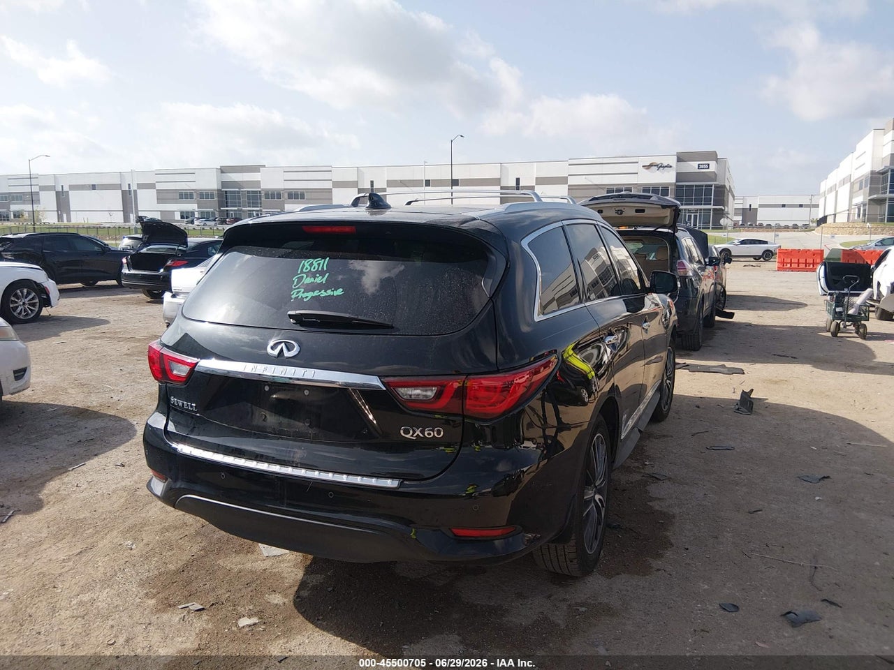 2020 INFINITI QX60 LUXE · 4/10