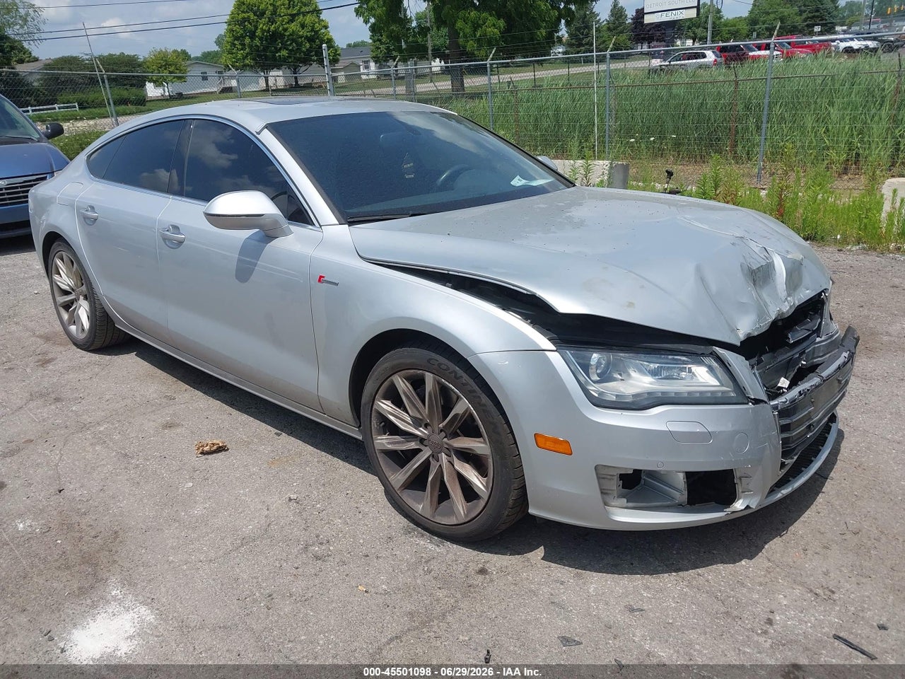 WAUYGAFC8DN****** · 2013 AUDI A7 3.0T PREMIUM