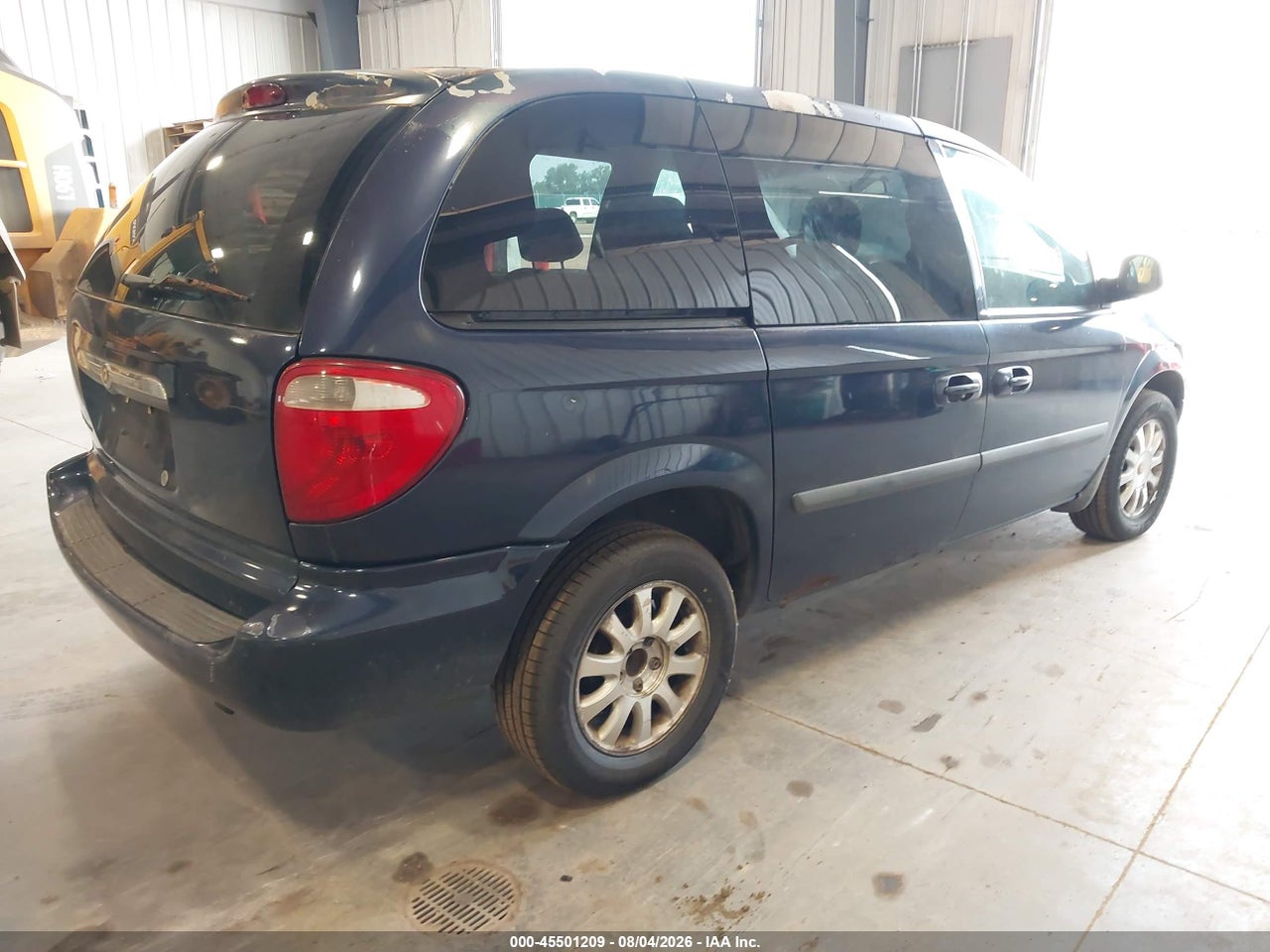 2006 CHRYSLER TOWN &amp; COUNTRY · 4/11