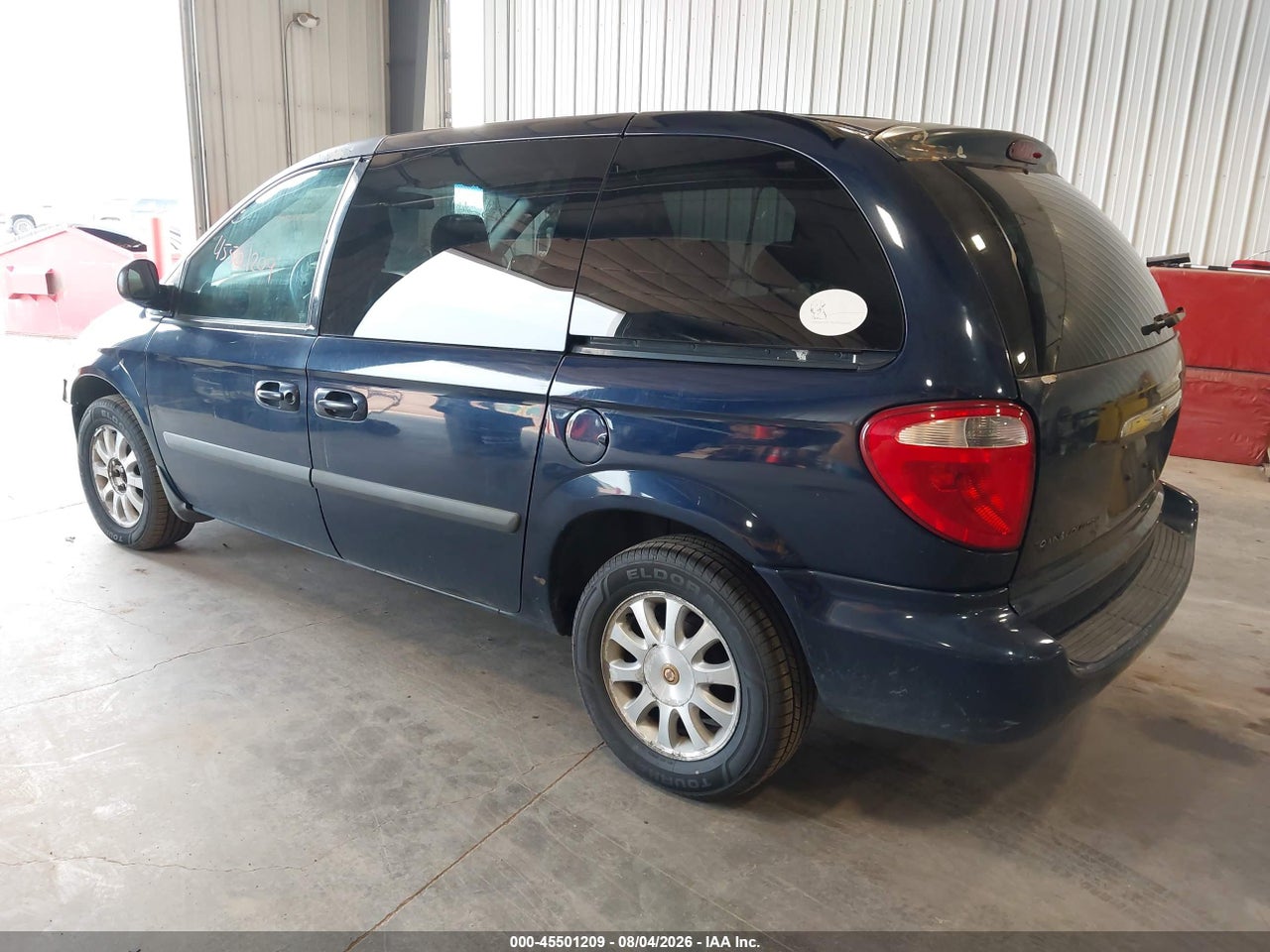 2006 CHRYSLER TOWN &amp; COUNTRY · 3/11