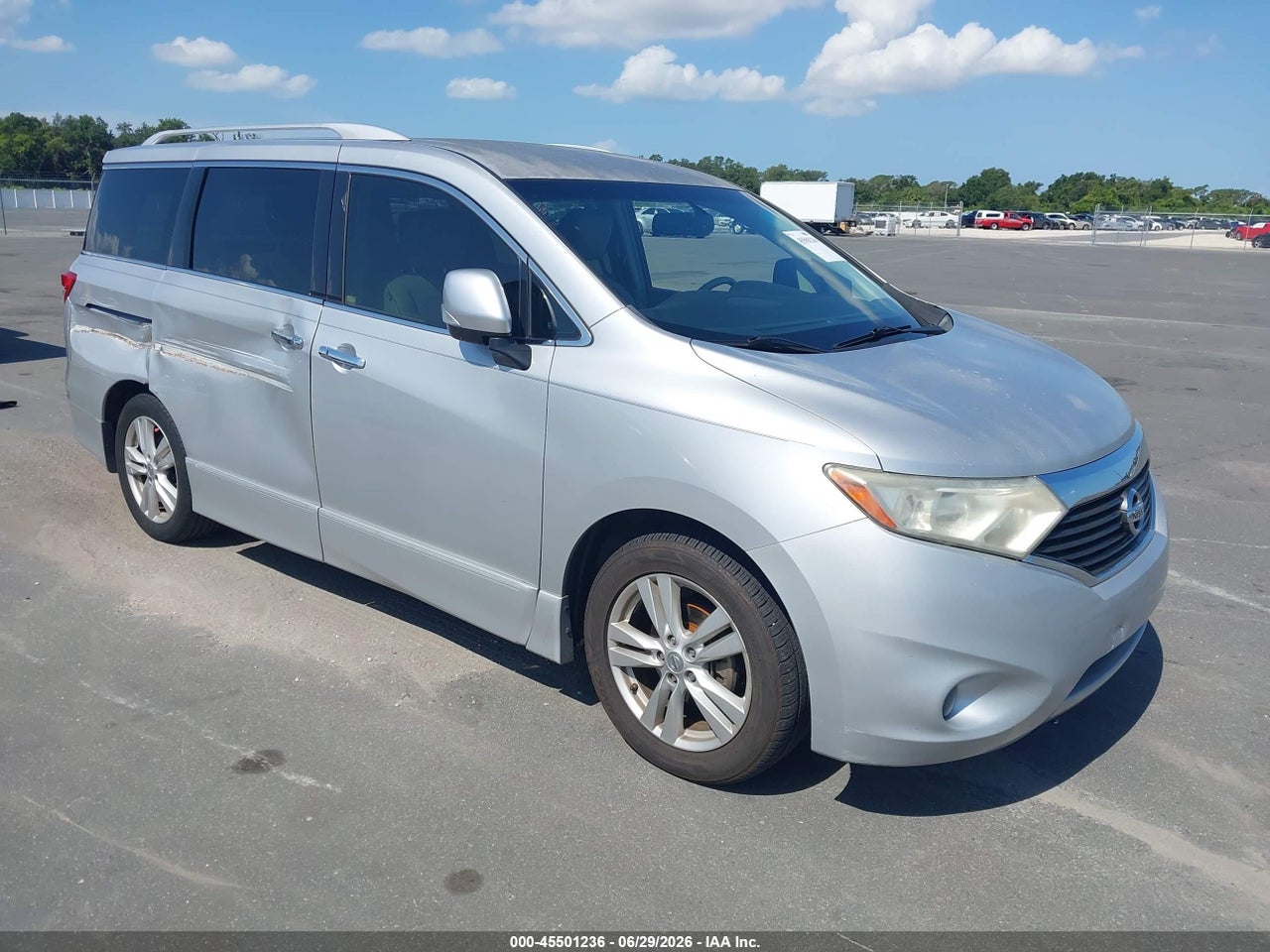 JN8AE2KP5F9****** · 2015 NISSAN QUEST SL