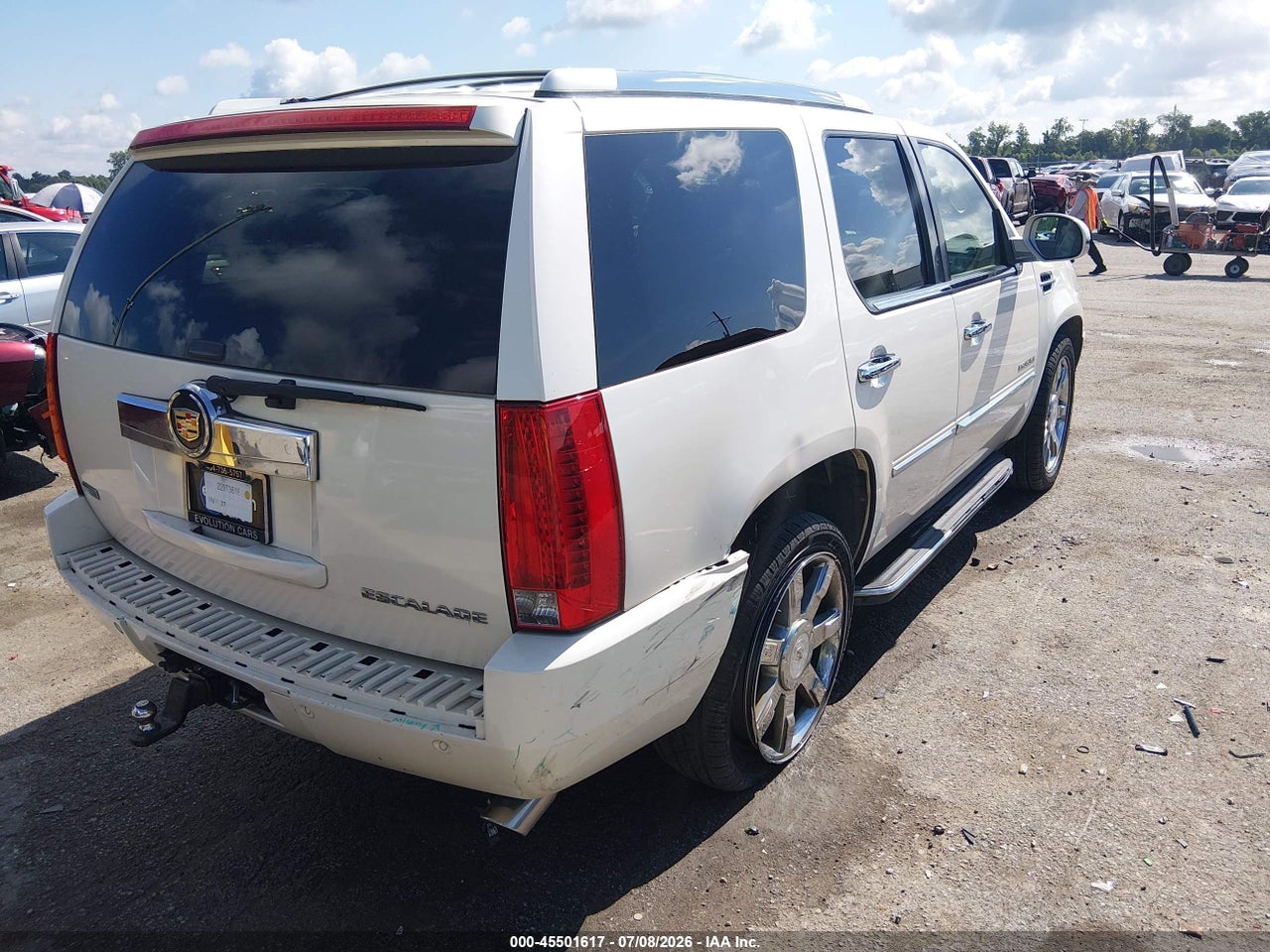 2012 CADILLAC ESCALADE LUXURY · 4/11