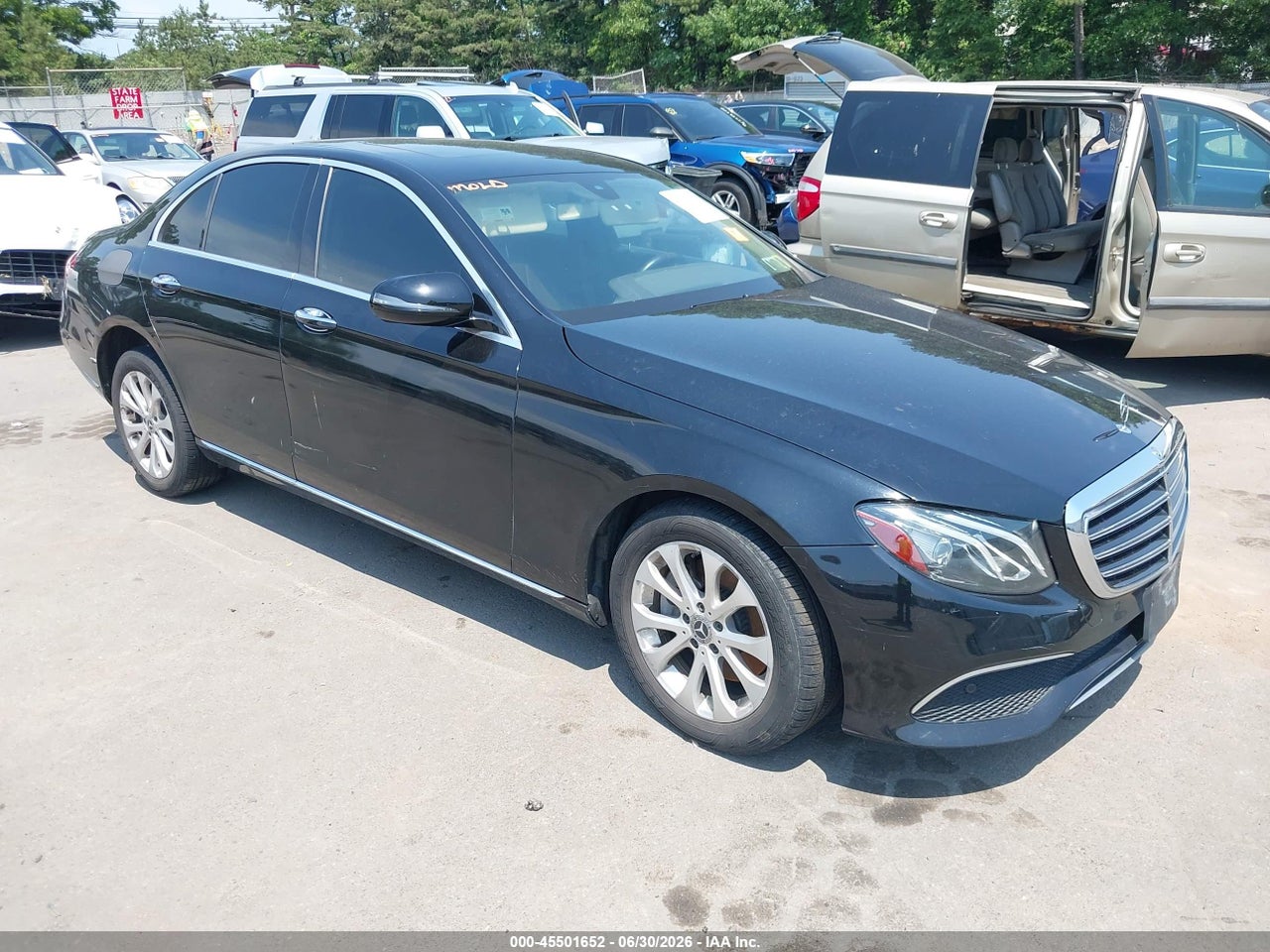 WDDZF4KB3JA****** · 2018 MERCEDES-BENZ E 300 4MATIC