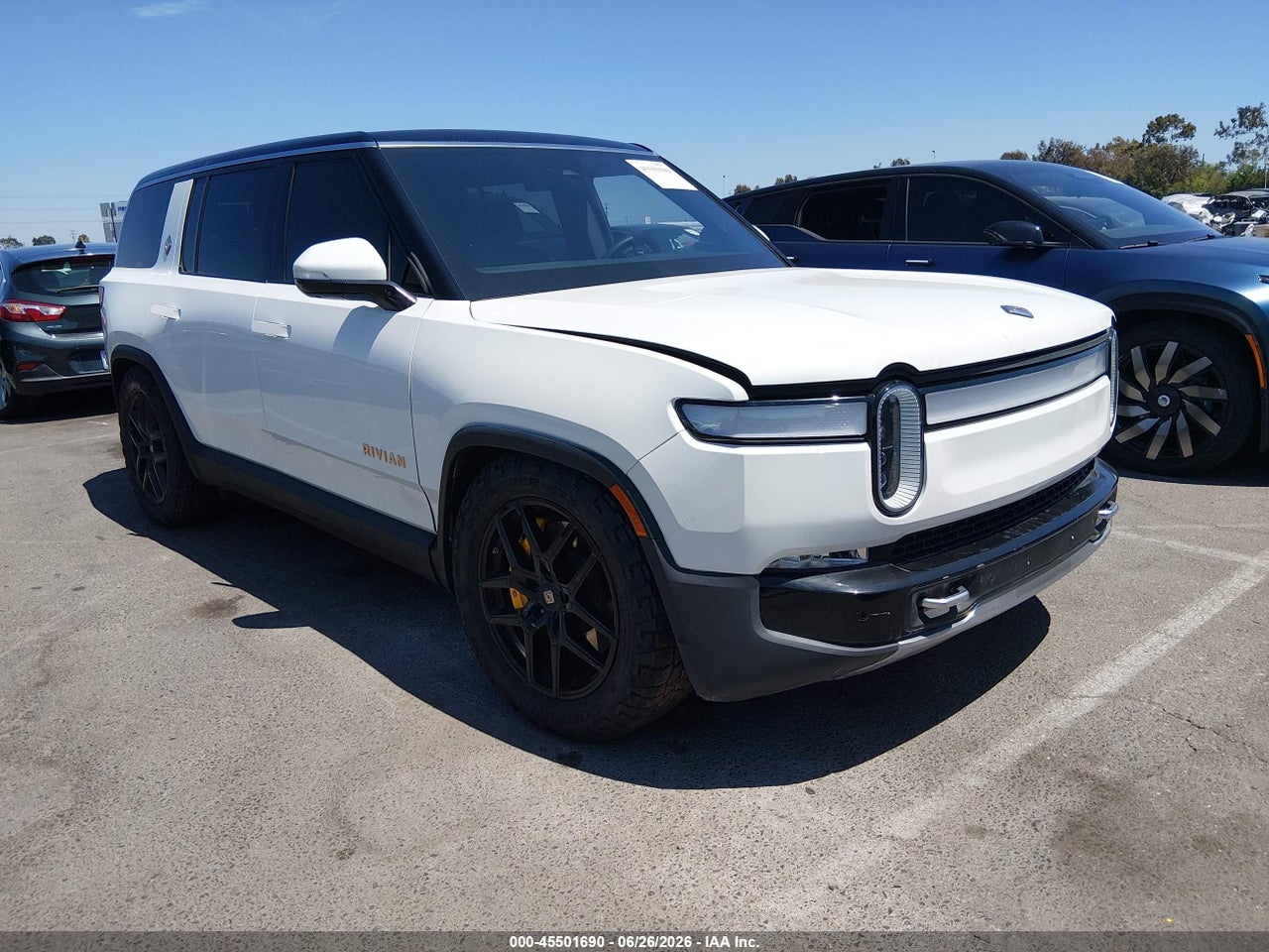 7PDSGABA6PN****** · 2023 RIVIAN R1S ADVENTURE