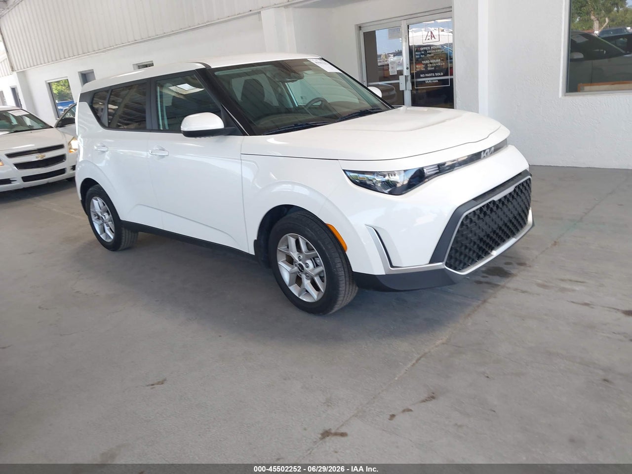 KNDJ23AUXP7****** · 2023 KIA SOUL S