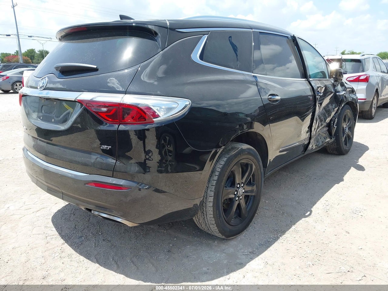2024 BUICK ENCLAVE ESSENCE FWD · 4/10