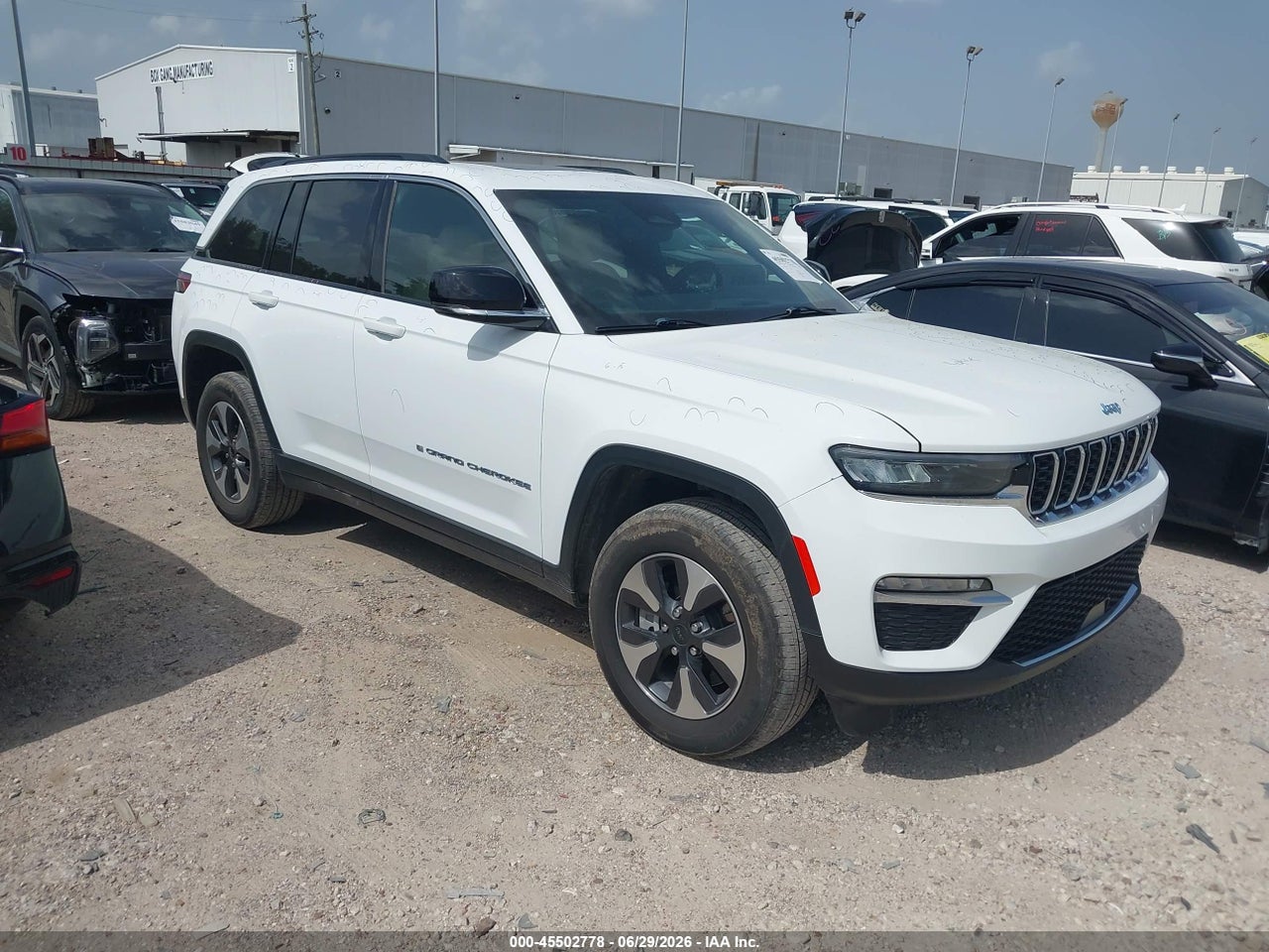 1C4RJYB68R8****** · 2024 JEEP GRAND CHEROKEE 4XE