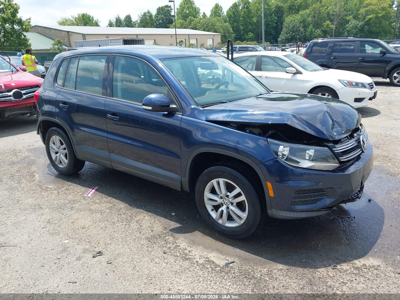 WVGAV7AX5DW****** · 2013 VOLKSWAGEN TIGUAN S
