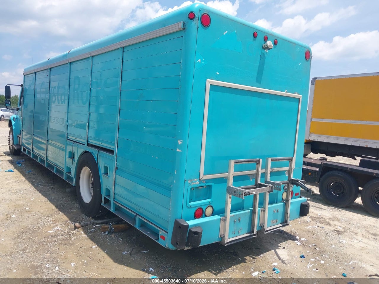 2013 FREIGHTLINER M2 106 MEDIUM DUTY · 3/4
