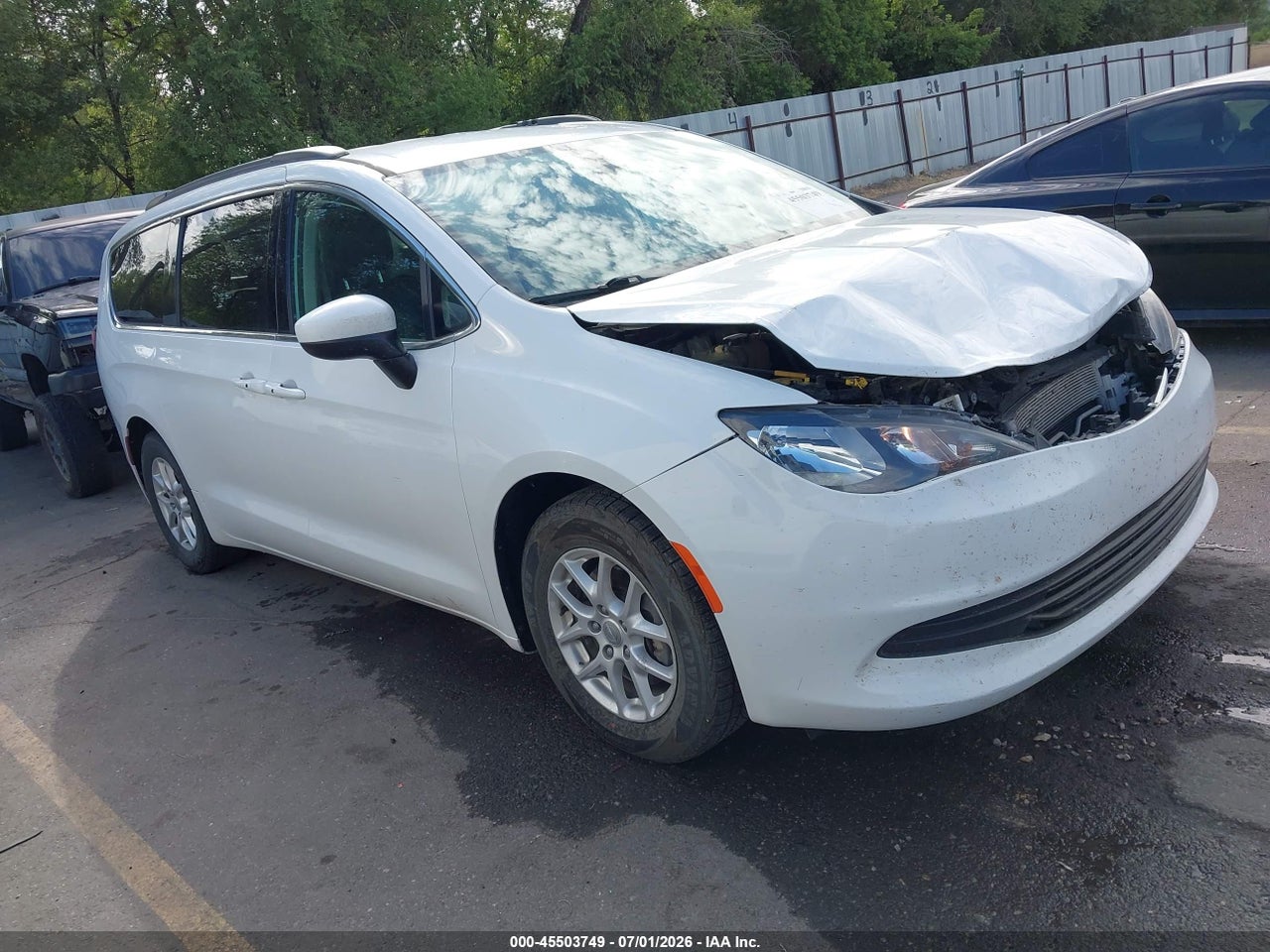 2C4RC1DG7LR****** · 2020 CHRYSLER VOYAGER LXI
