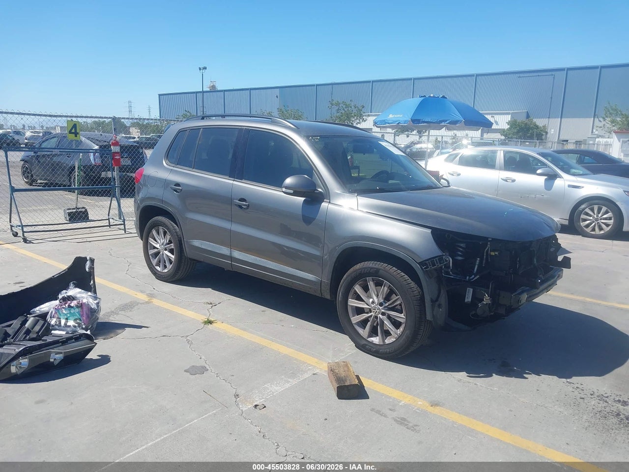 WVGAV7AXXJK****** · 2018 VOLKSWAGEN TIGUAN LIMITED 2.0T