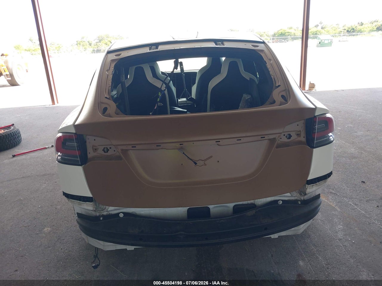 2018 TESLA MODEL X 100D/75D/P100D · 6/11