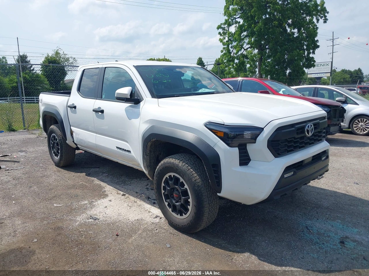 3TMLB5JNXRM****** · 2024 TOYOTA TACOMA TRD OFF ROAD