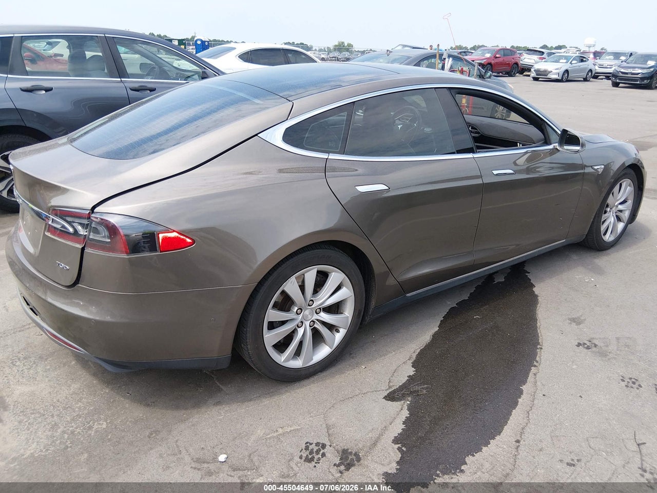 2016 TESLA MODEL S 60D/70D/75D/85D/90D · 4/10