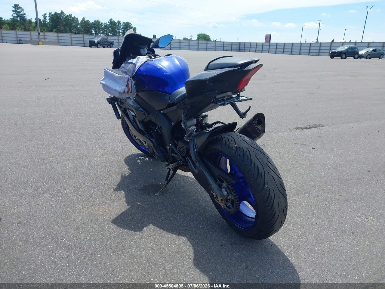 2020 YAMAHA YZFR6 · 3/11