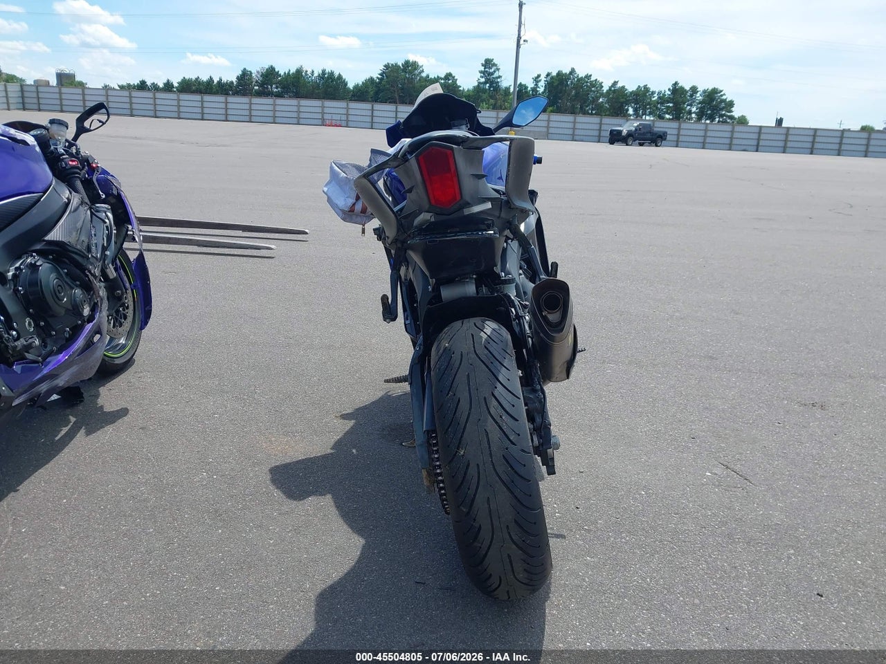 2020 YAMAHA YZFR6 · 6/11