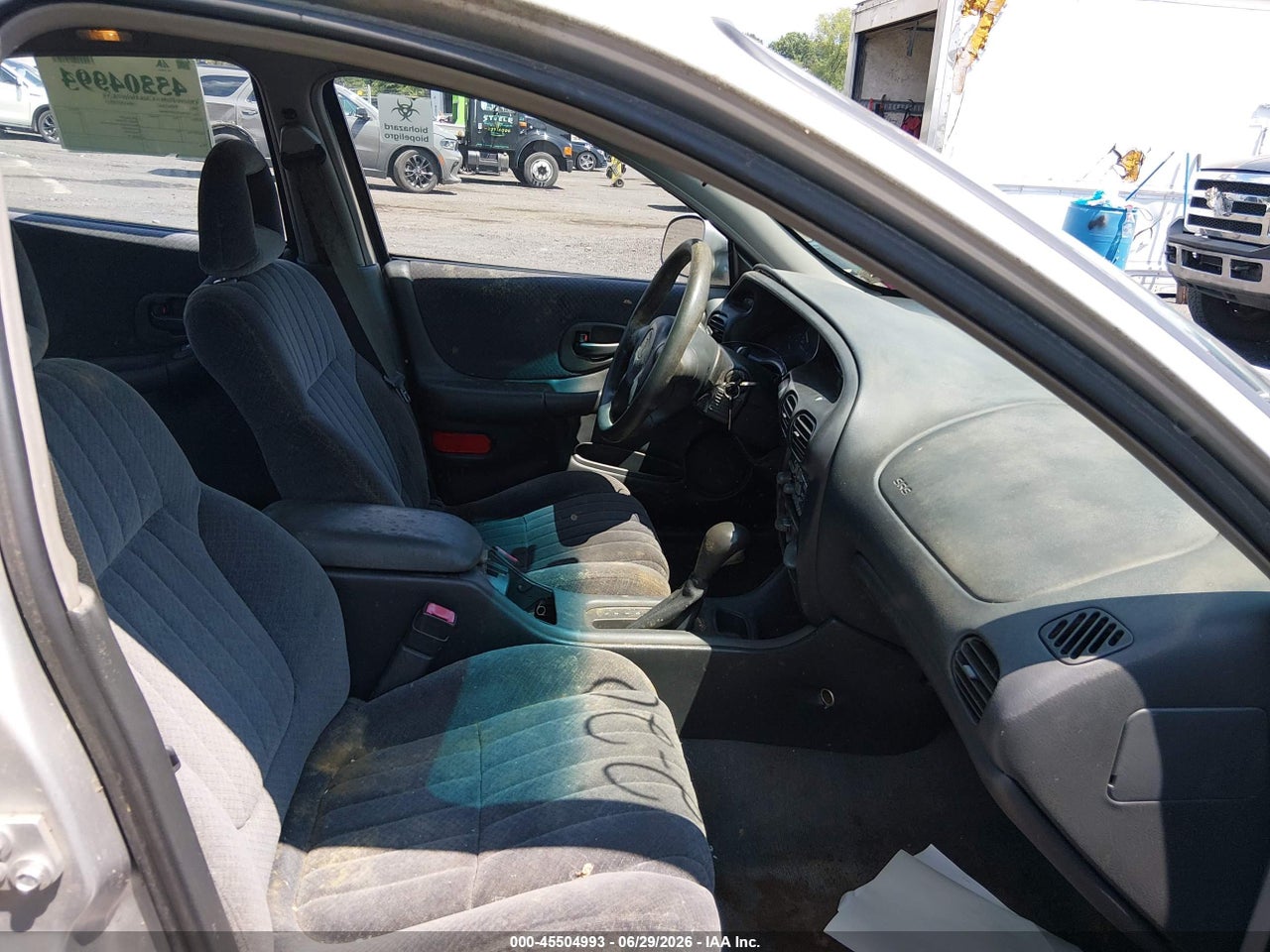 2001 PONTIAC GRAND PRIX SE · 5/11