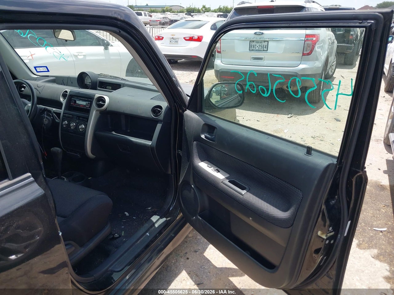 2005 SCION XB · 5/11