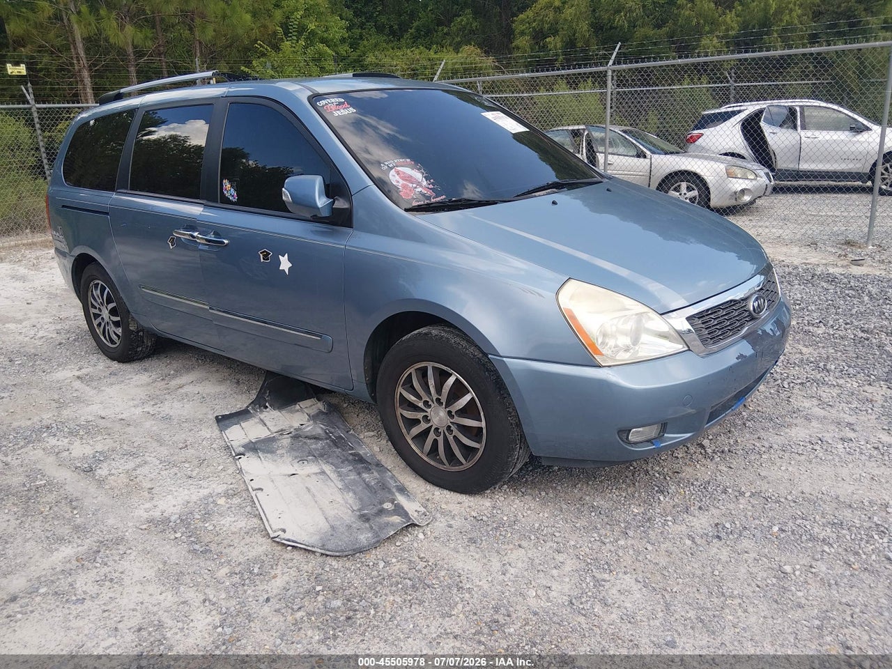 KNDMH4C79B6****** · 2011 KIA SEDONA EX