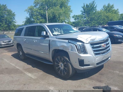2017 CADILLAC ESCALADE ESV LUXURY