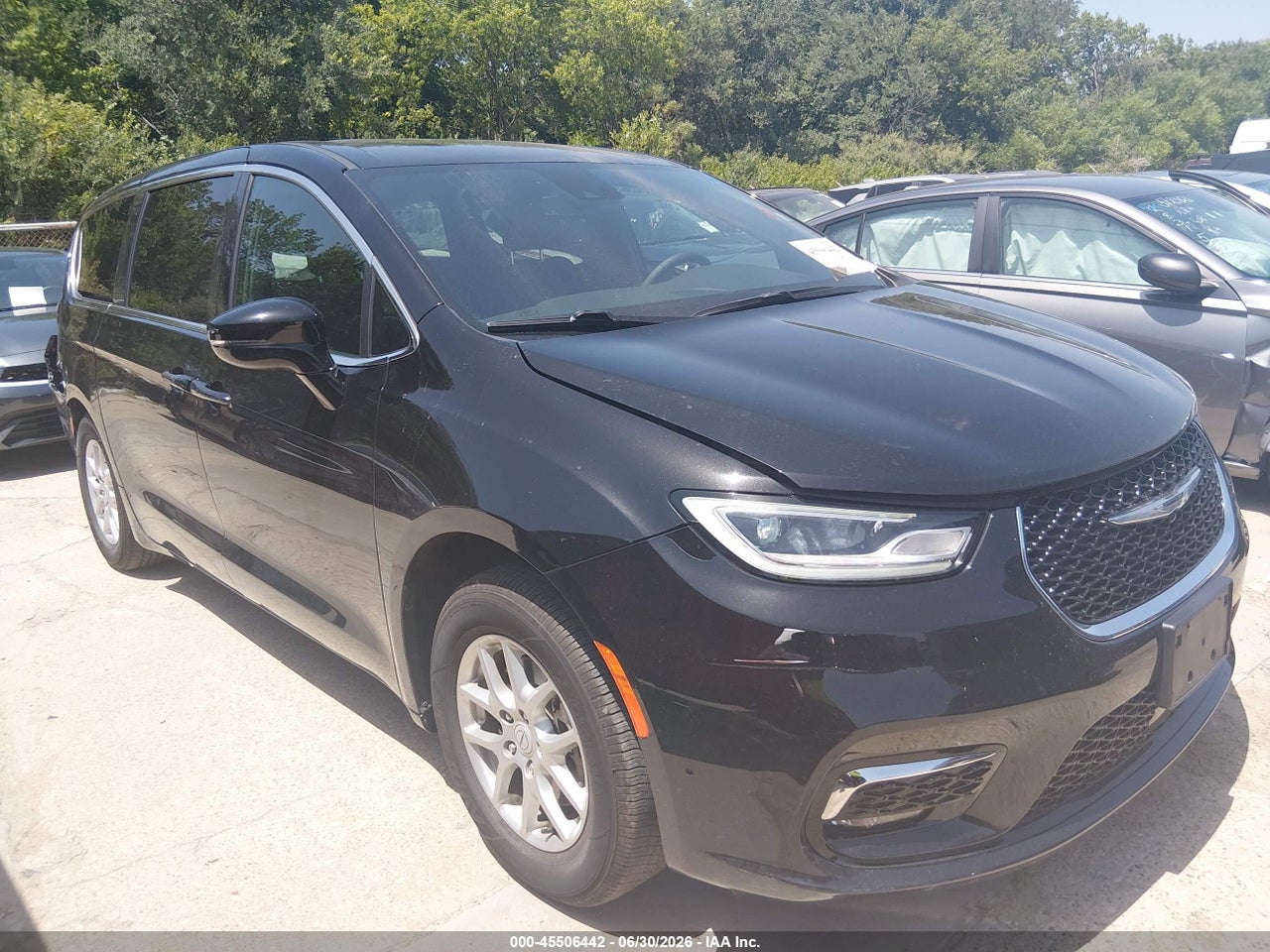 2C4RC1BG7TR****** · 2026 CHRYSLER PACIFICA SELECT