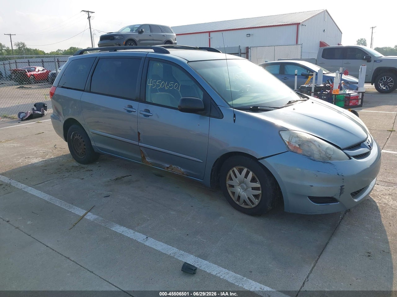 5TDZK23C38S****** · 2008 TOYOTA SIENNA LE