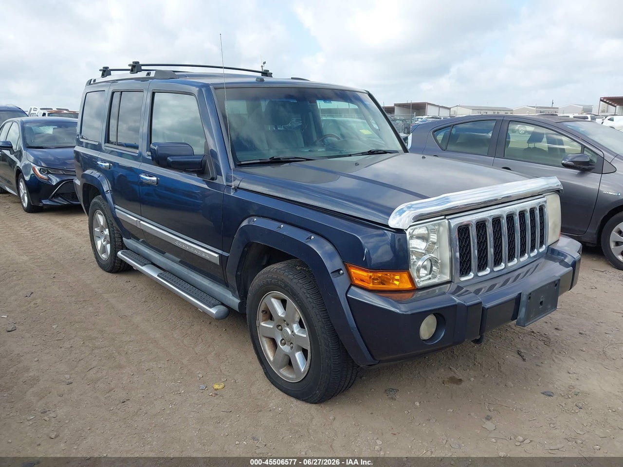 1J8HG68238C****** · 2008 JEEP COMMANDER OVERLAND