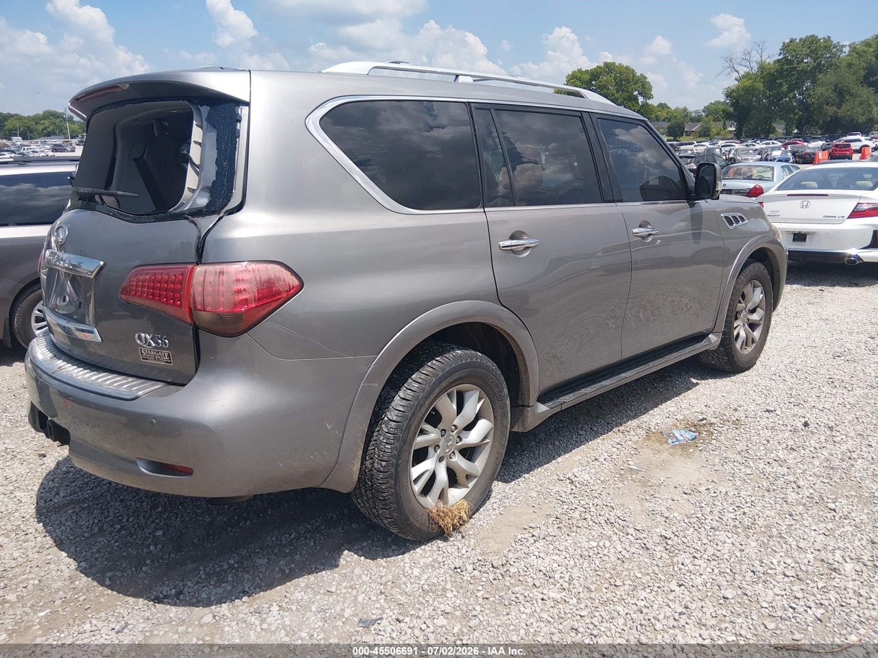 2012 INFINITI QX56 · 4/11