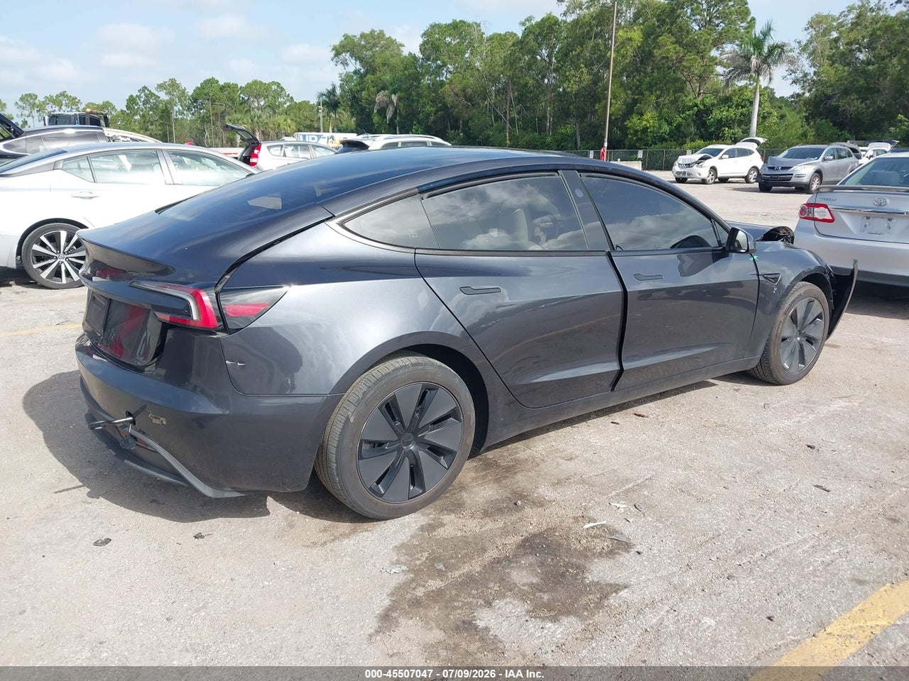 2025 TESLA MODEL 3 LONG RANGE REAR-WHEEL DRIVE/STANDARD REAR-WHEEL DRIVE · 4/9
