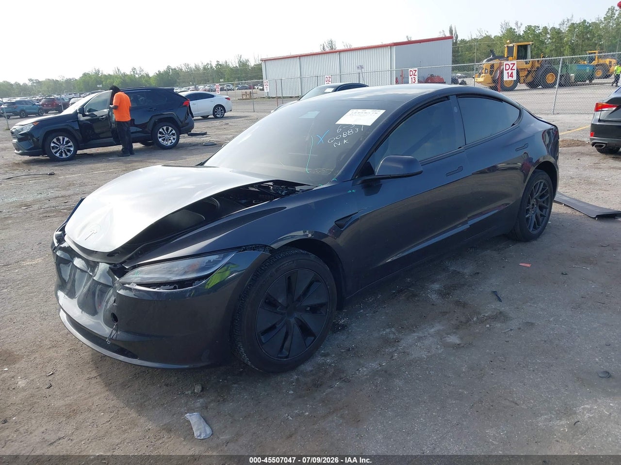2025 TESLA MODEL 3 LONG RANGE REAR-WHEEL DRIVE/STANDARD REAR-WHEEL DRIVE · 2/9