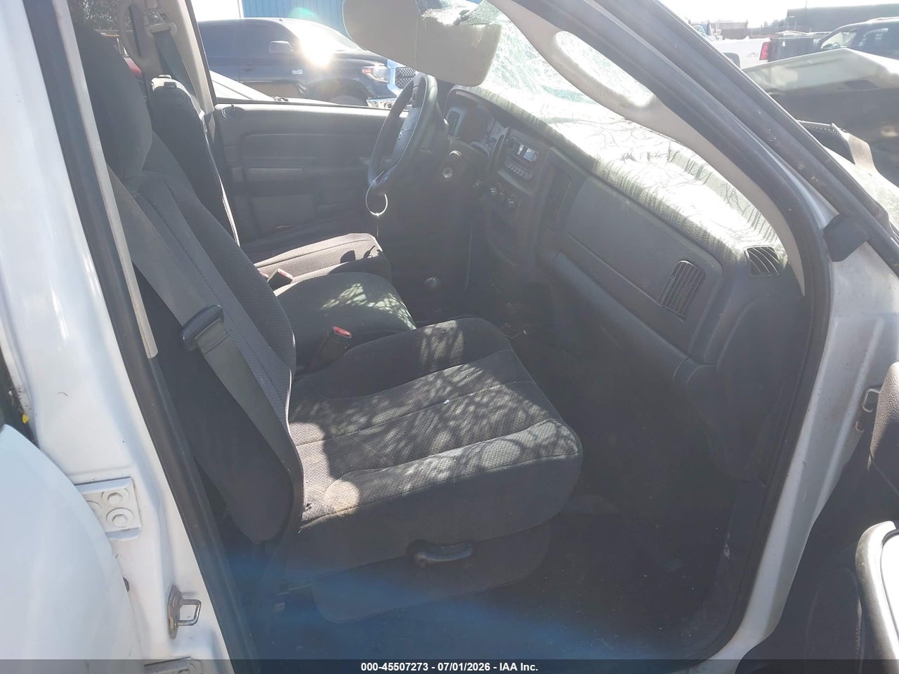 2005 DODGE RAM 1500 SLT/LARAMIE · 5/11