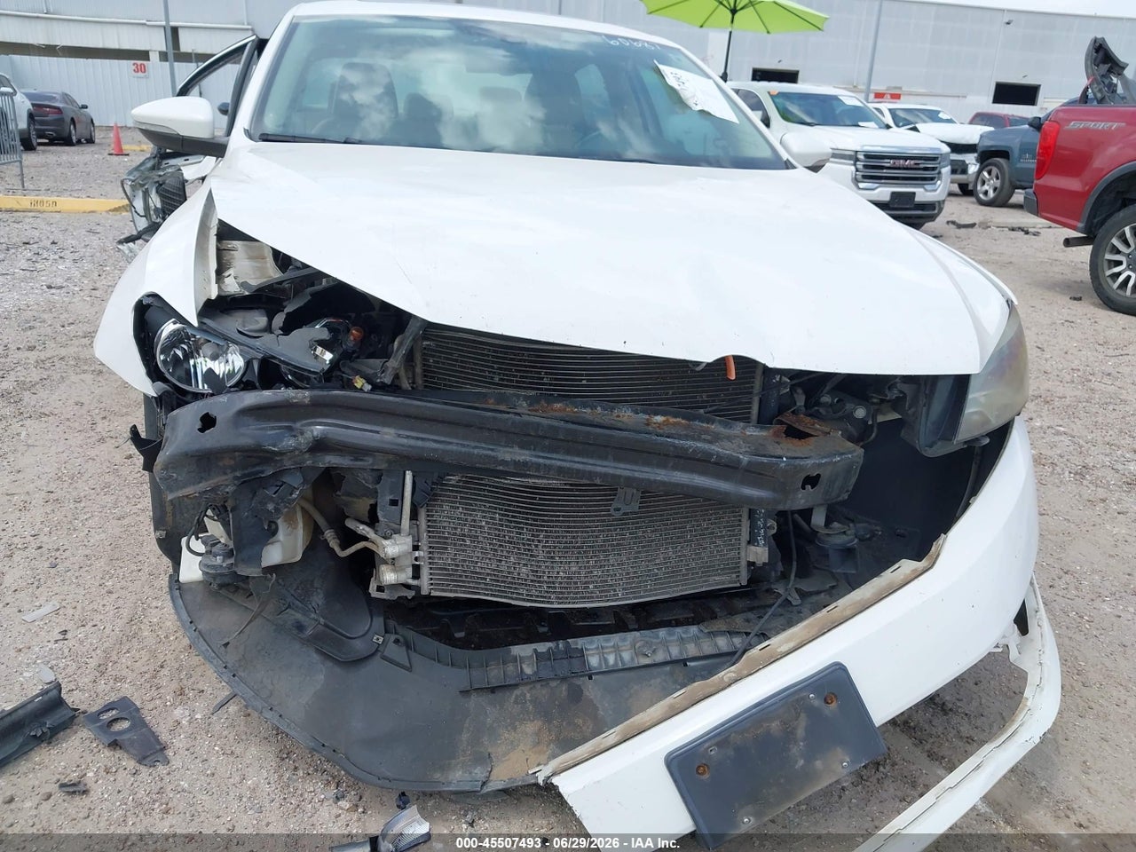 2012 VOLKSWAGEN PASSAT 2.5L SE · 6/11