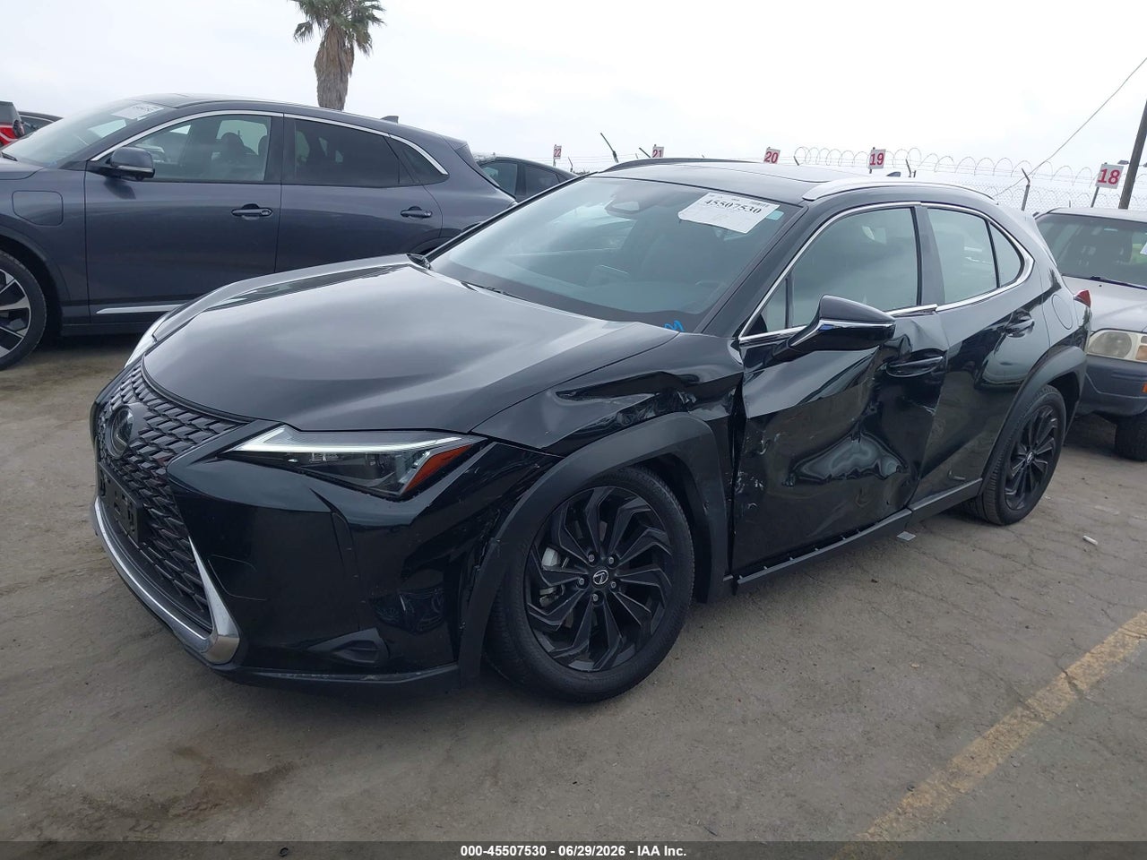 2025 LEXUS UX 300H · 2/10