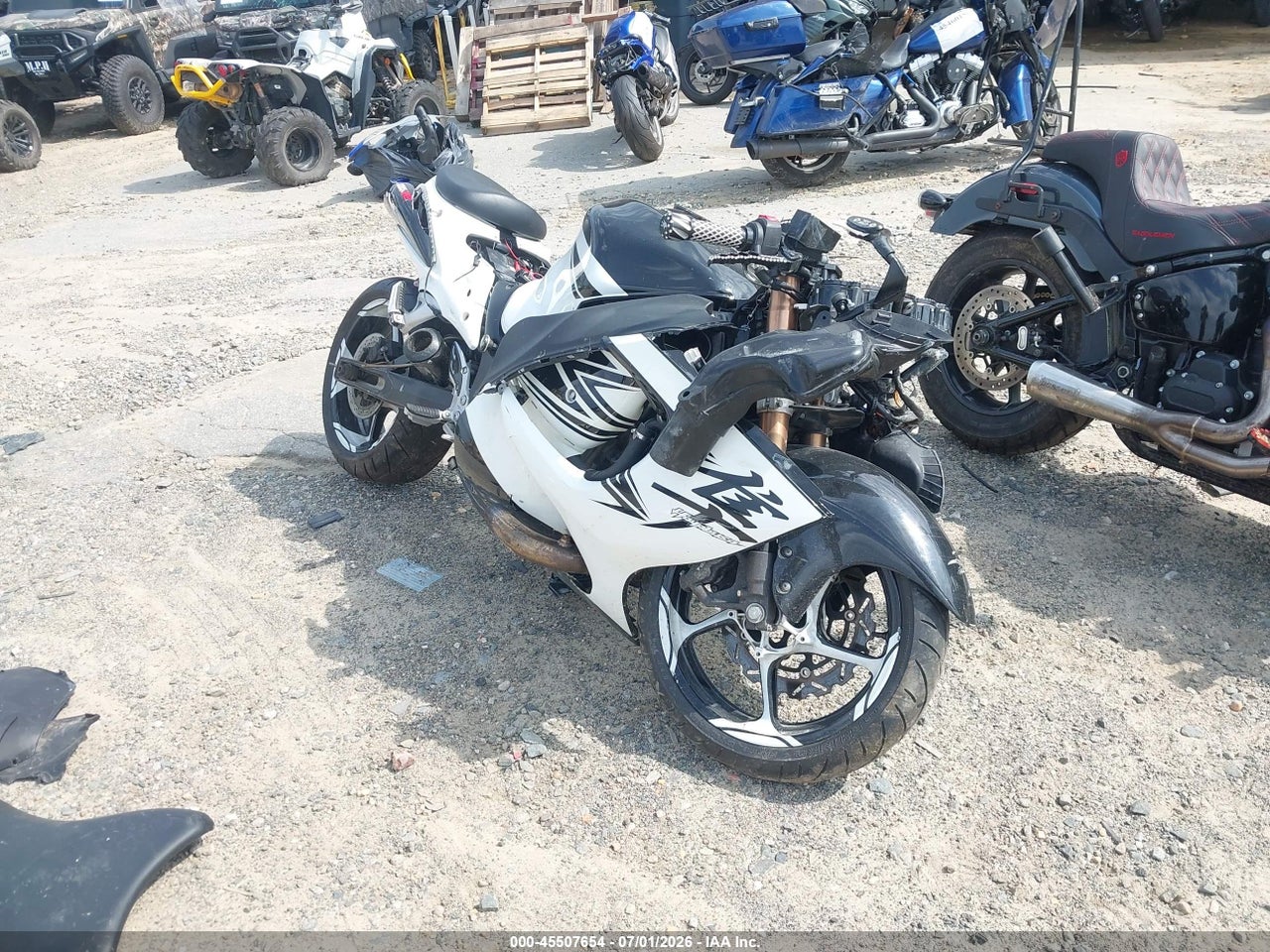JS1GX72A082****** · 2008 SUZUKI GSX1300 R