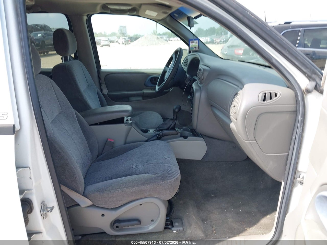 2004 CHEVROLET TRAILBLAZER LS · 5/11