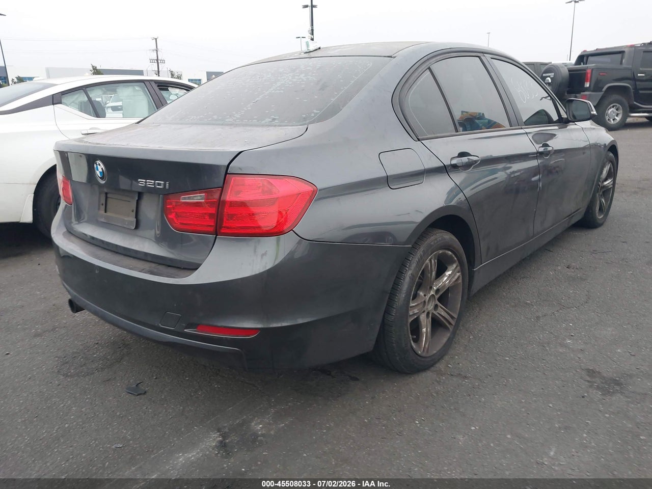 2013 BMW 320I   · 4/11