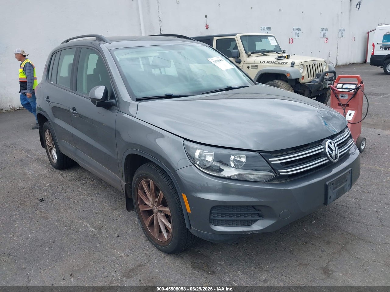 WVGBV7AX0HK****** · 2017 VOLKSWAGEN TIGUAN 2.0T/2.0T S