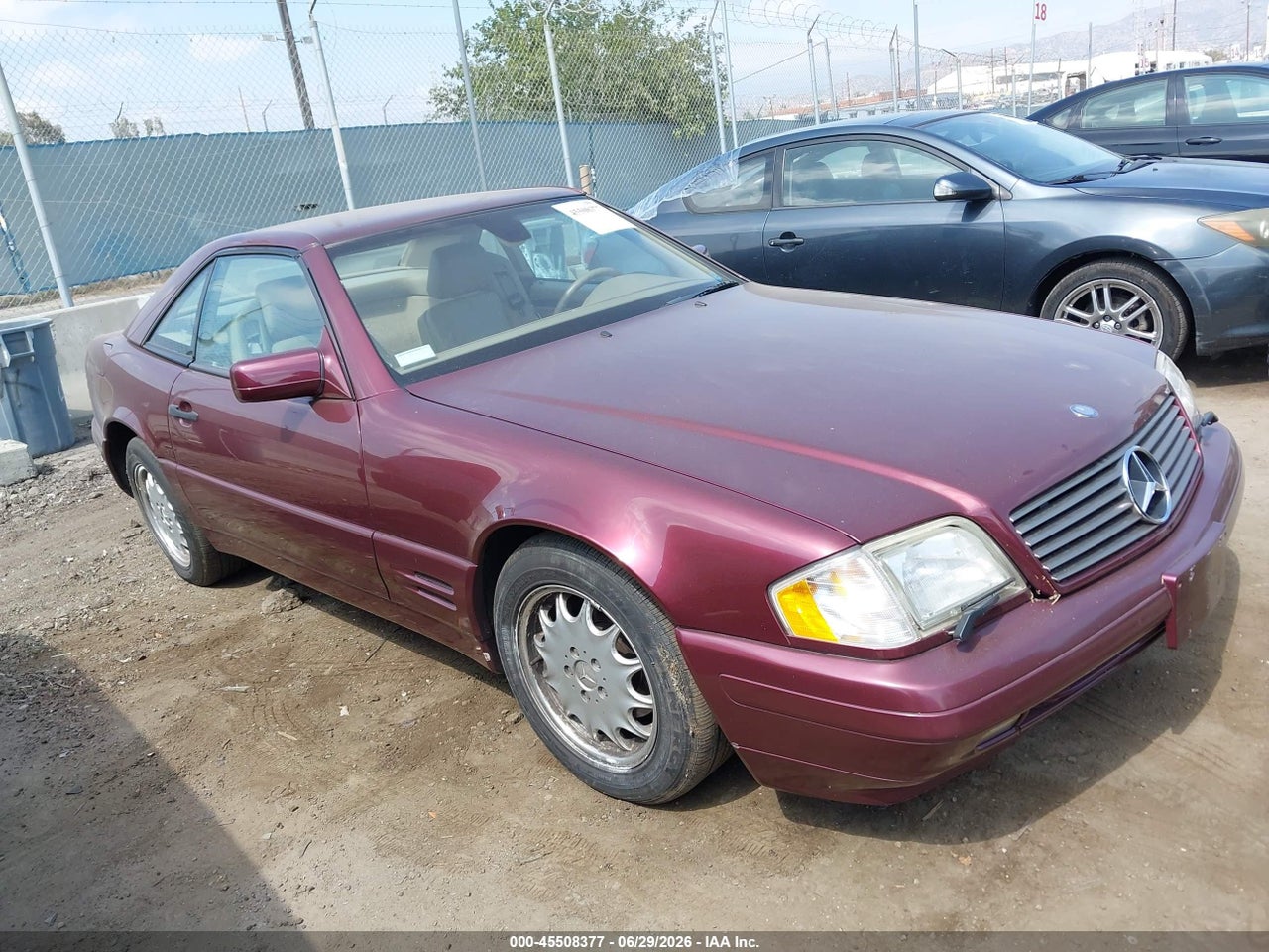 WDBFA67F4WF****** · 1998 MERCEDES-BENZ SL 500