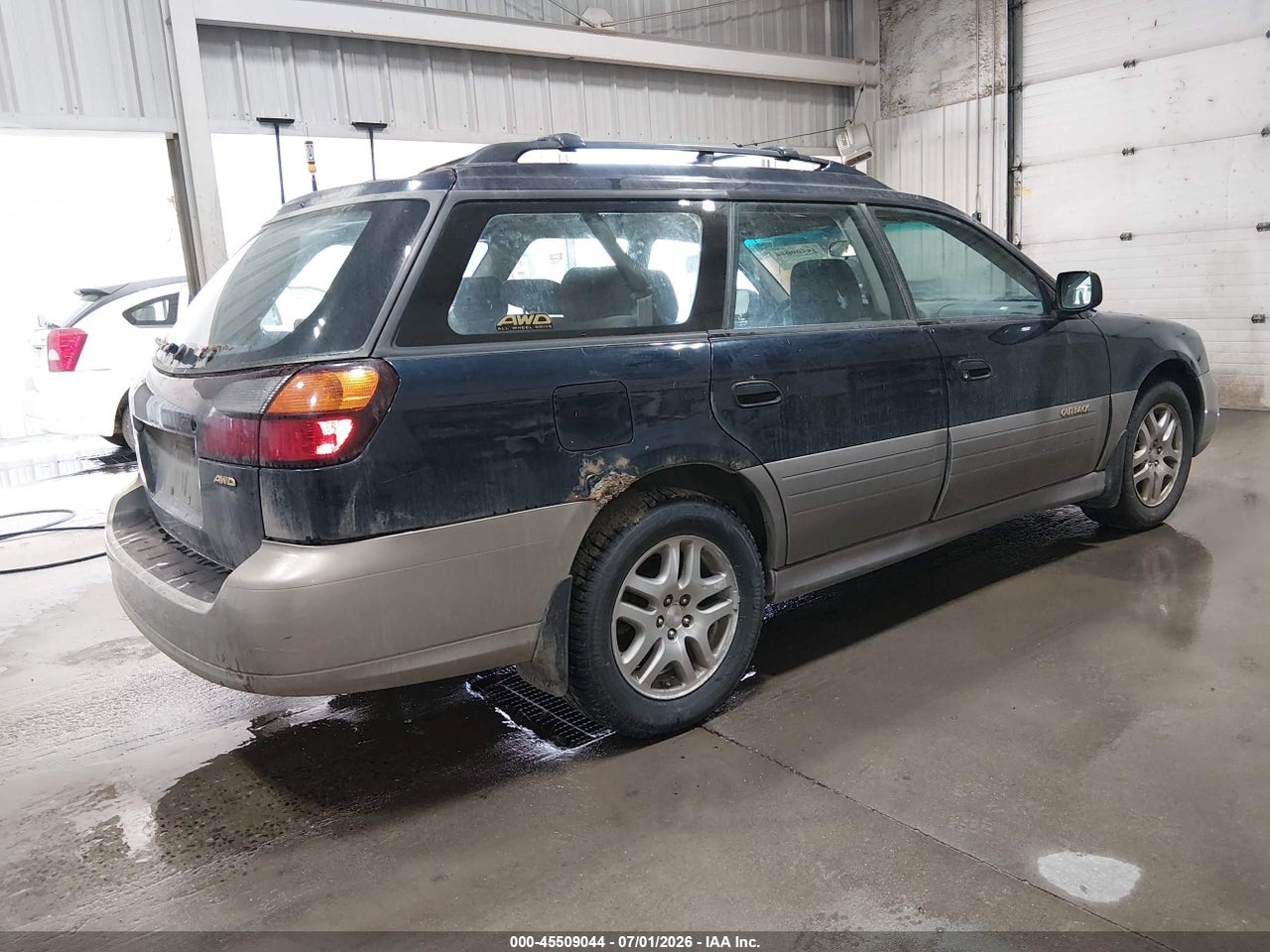 2002 SUBARU OUTBACK   · 4/11