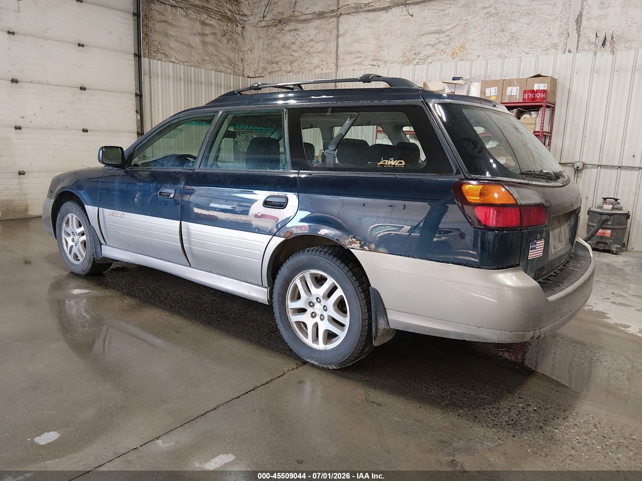 2002 SUBARU OUTBACK   · 3/11