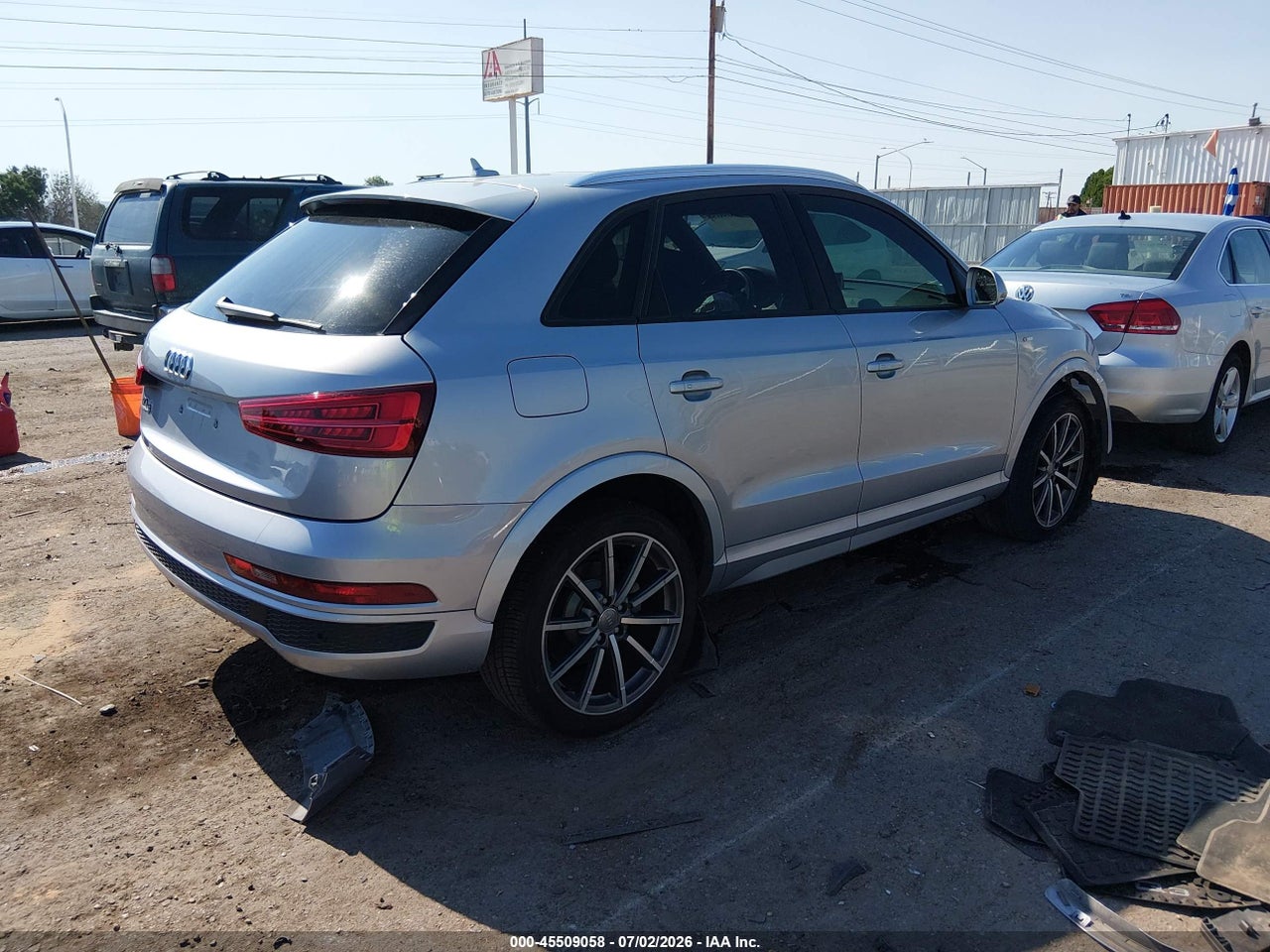 2018 AUDI Q3 2.0T PREMIUM/2.0T SPORT PREMIUM · 4/11