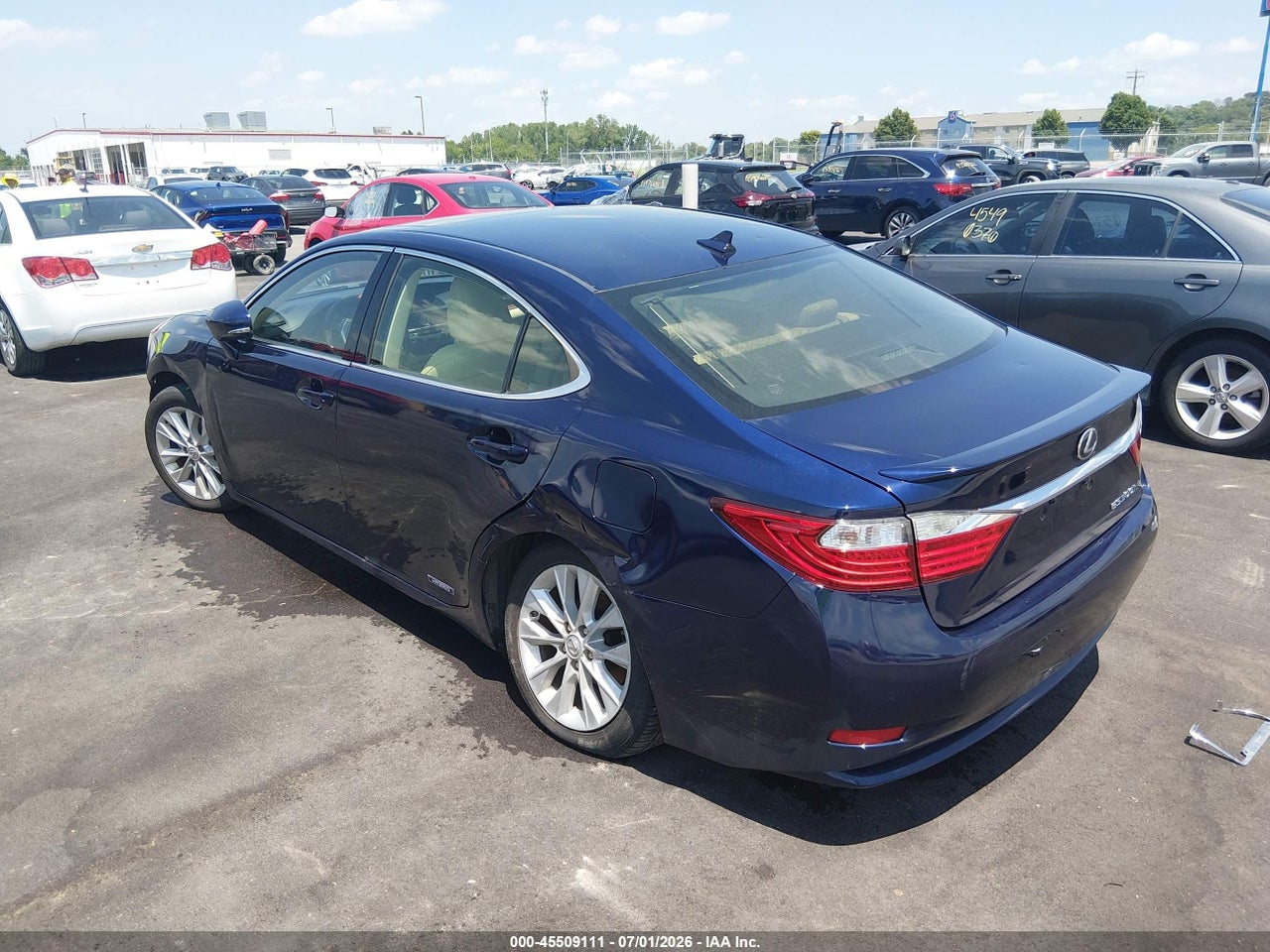 2014 LEXUS ES 300H   · 3/11