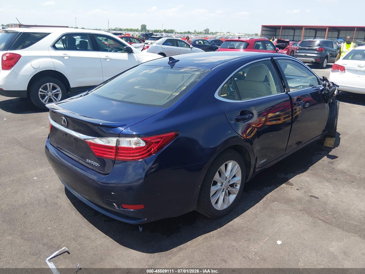 2014 LEXUS ES 300H   · 4/11