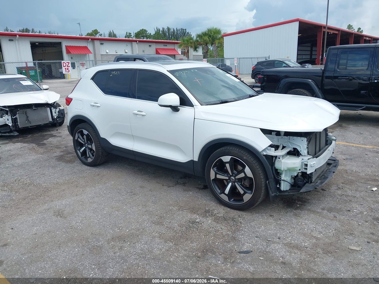 YV4162UL9K2****** · 2019 VOLVO XC40 T5 INSCRIPTION