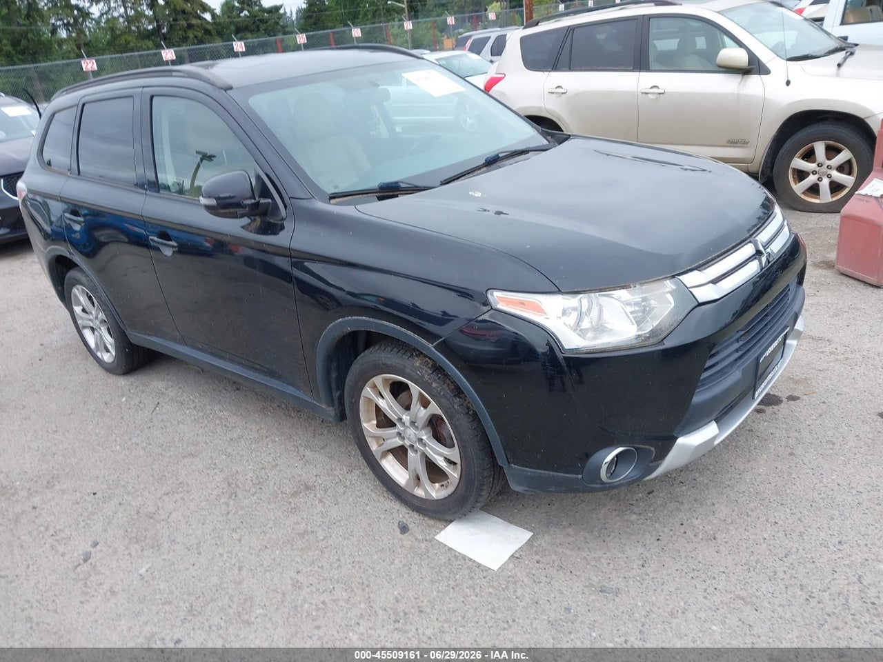 JA4AD3A31FZ****** · 2015 MITSUBISHI OUTLANDER SE