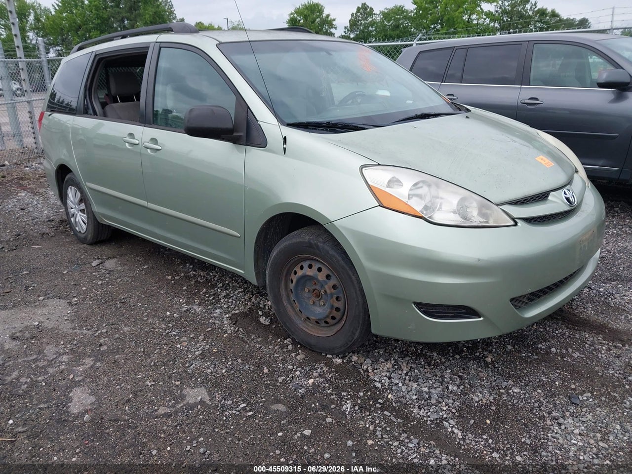 5TDZK23C28S****** · 2008 TOYOTA SIENNA LE