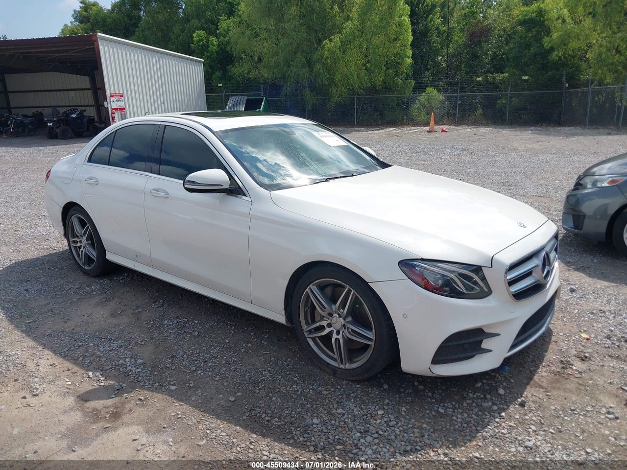 WDDZF4JB1JA****** · 2018 MERCEDES-BENZ E 300